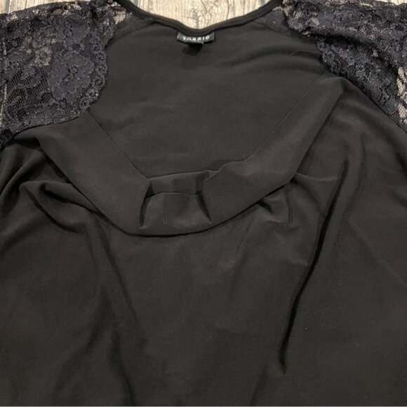 Torrid lace shoulder cowl neckline blouse size 2X - Picture 4 of 10